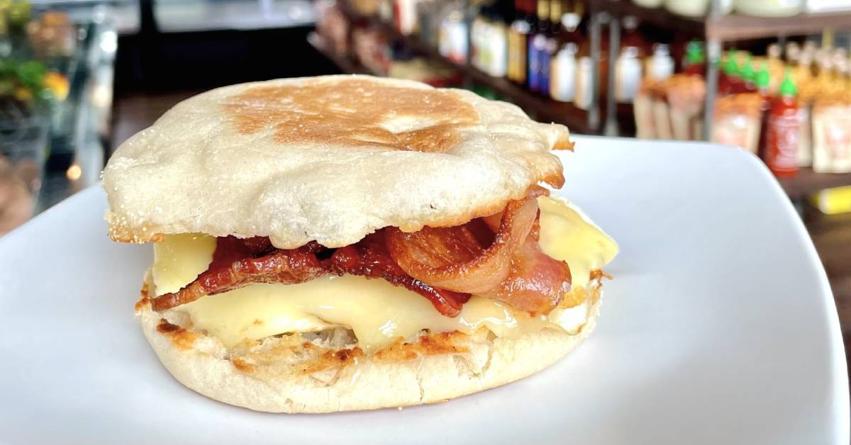 breakfast sandwich