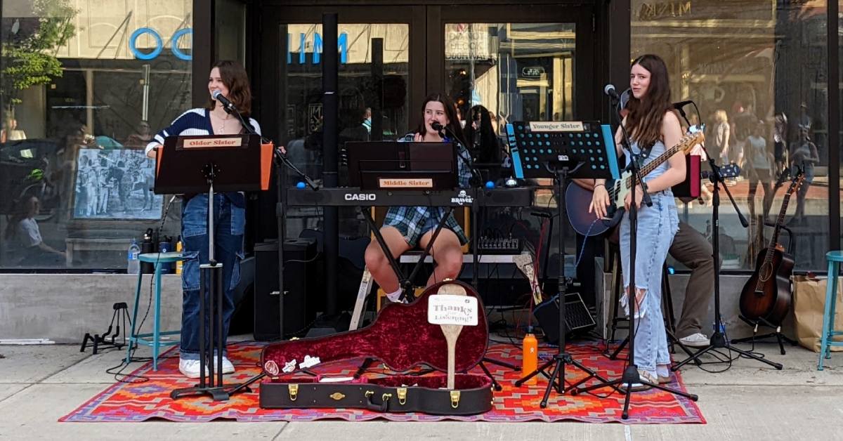three sisters play live music in glens falls
