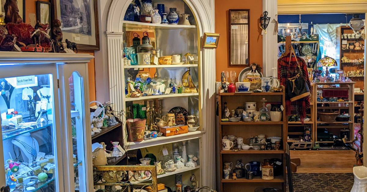 interior of glenwood manor antiques