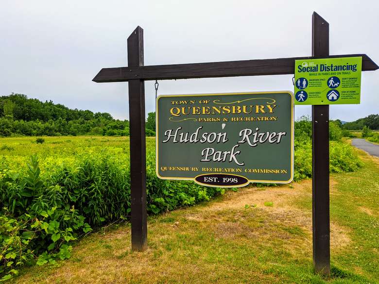 Hudson River Park sign