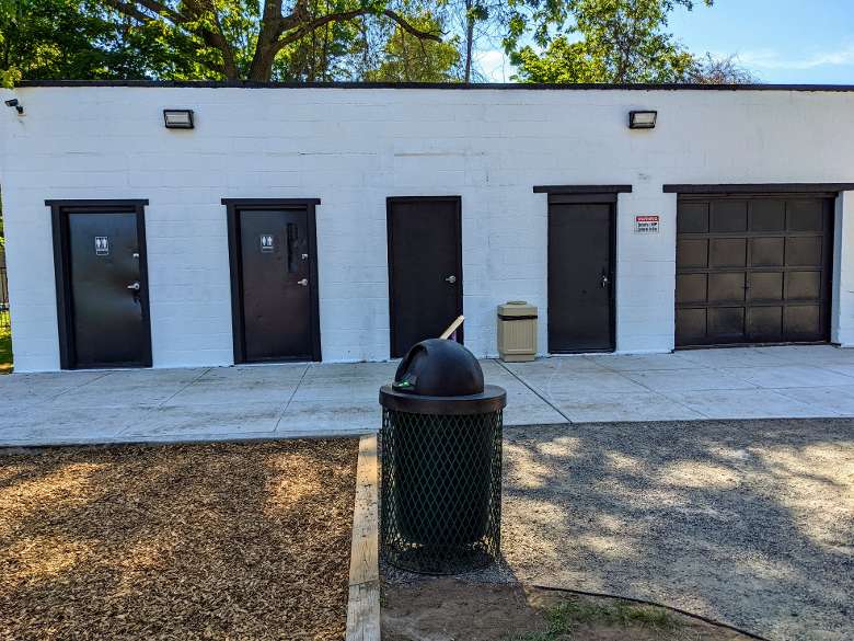 restrooms in park