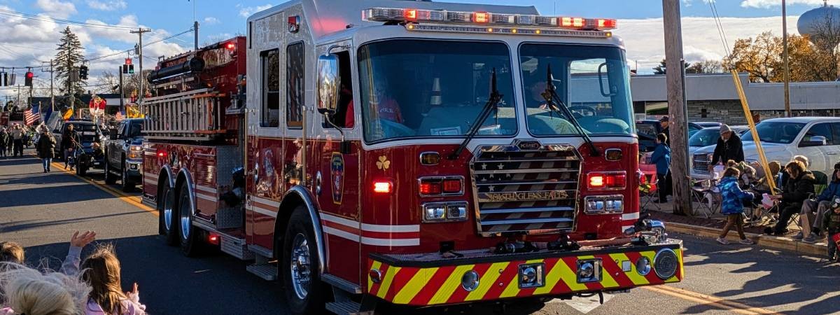 south glens falls holiday parade fire truck