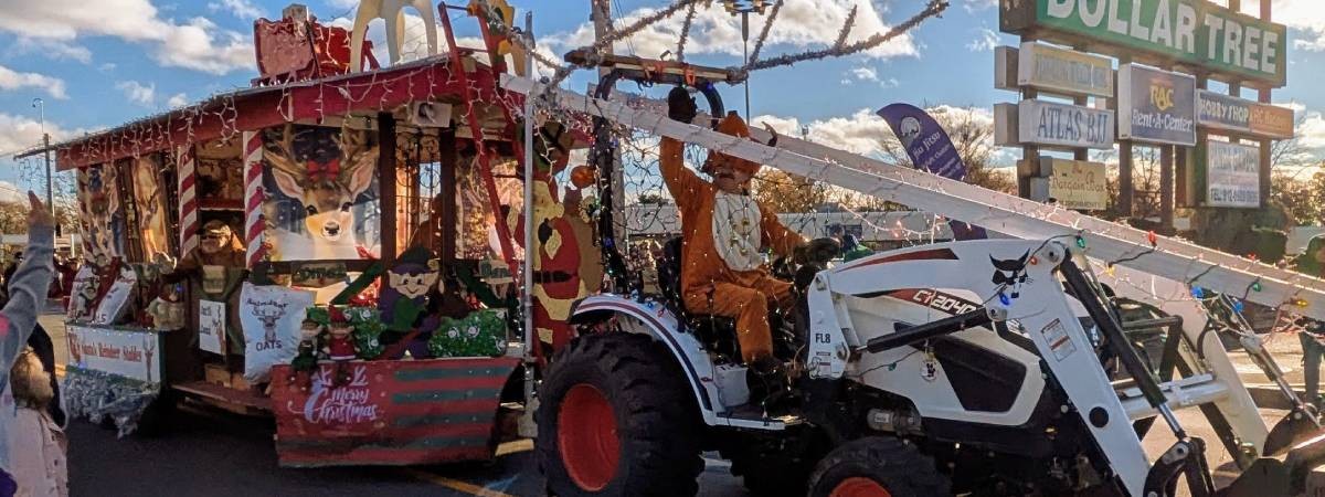 south glens falls holiday parade tractor