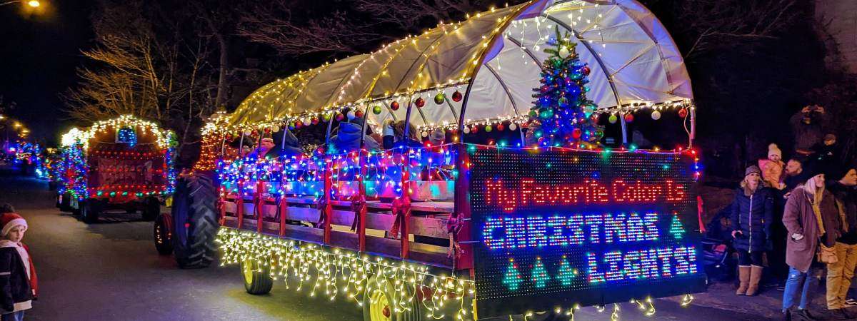 wagon ride with lights that spell out my favorite color is christmas lights